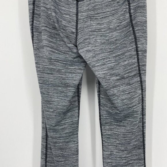 Nike Dri Fit grey Heathered recycled  leggings 27” small - Picture 11 of 16